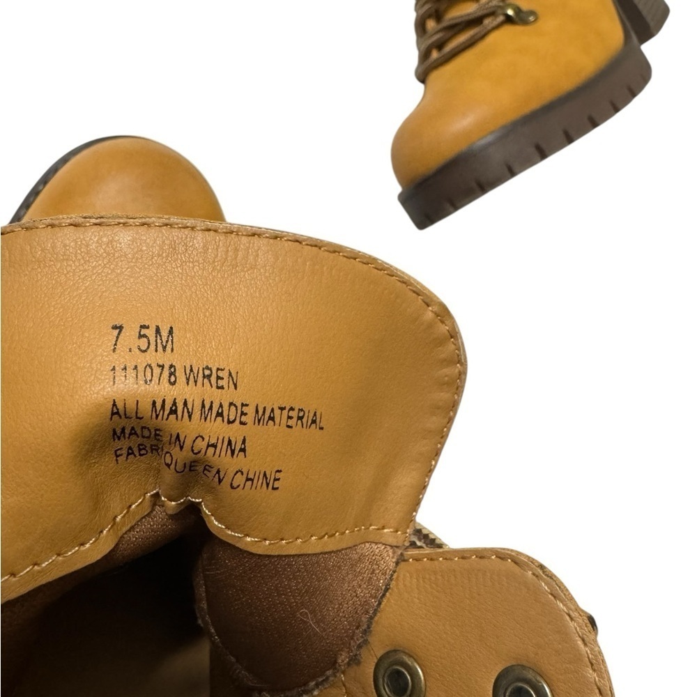 NWOTs Wren Lug Sole Tan Hiker Boots from Maurices size 7 1/2 - Picture 9 of 10